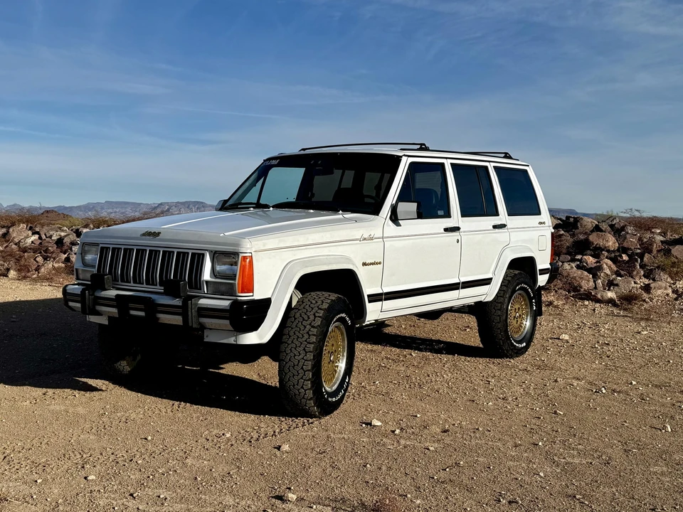 1990 Jeep XJ Cherokee - Image 16 of 31