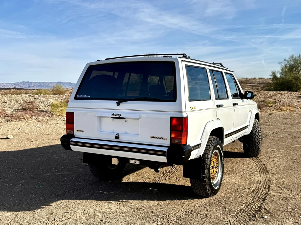 1990 Jeep XJ Cherokee - Image 23 of 31