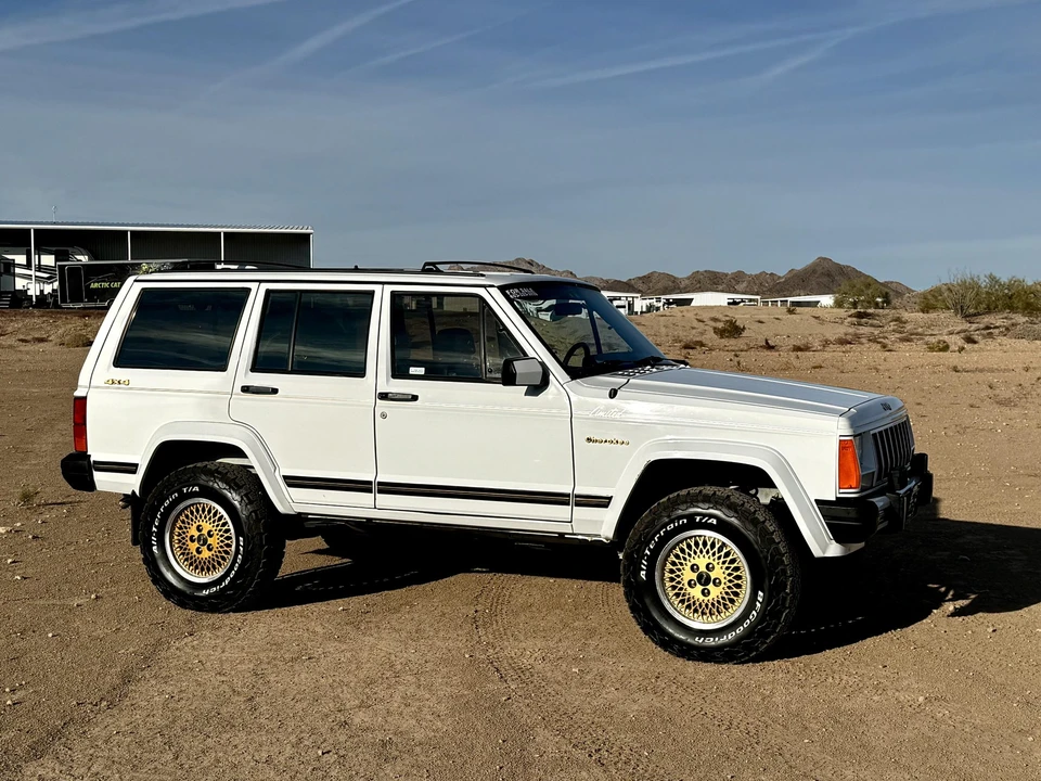 1990 Jeep XJ Cherokee - Image 19 of 31