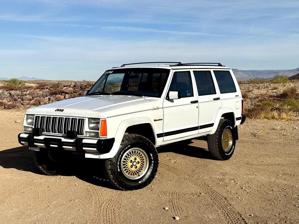 1990 Jeep XJ Cherokee - Image 14 of 31