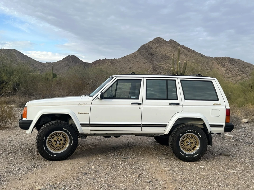 1990 Jeep XJ Cherokee - Image 13 of 31