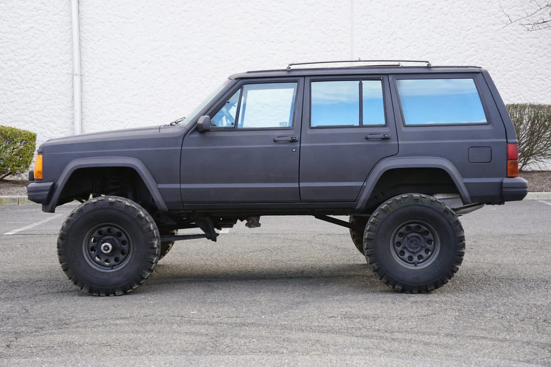 1990 Jeep XJ Cherokee - Image 3 of 31