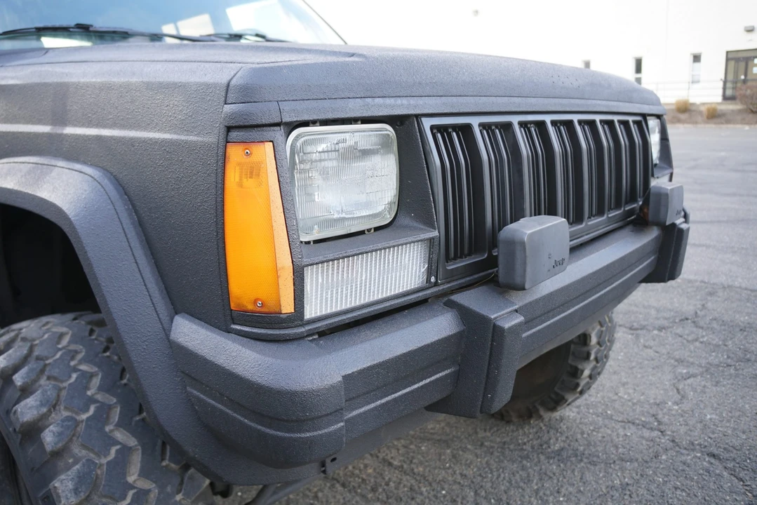 1990 Jeep XJ Cherokee - Image 11 of 31