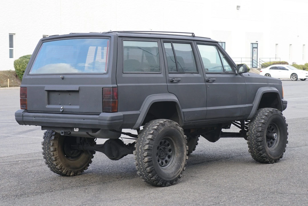 1990 Jeep XJ Cherokee - Image 6 of 31