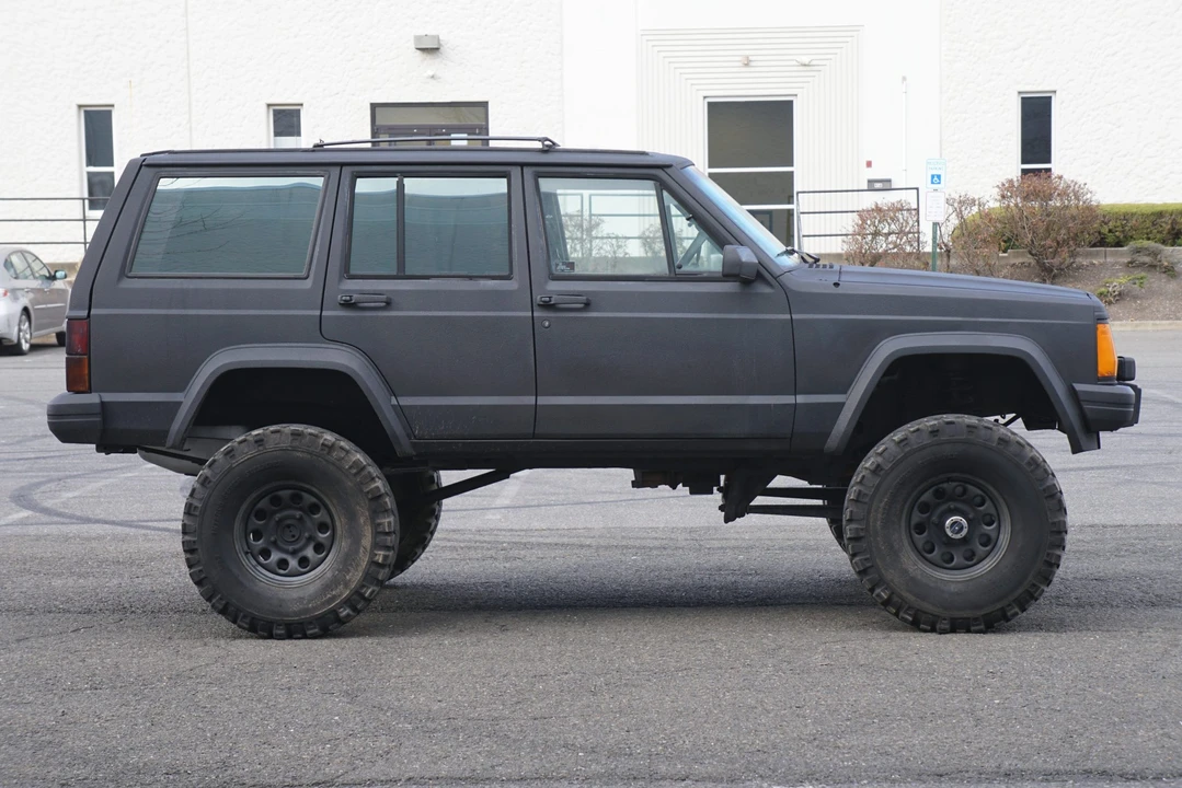 1990 Jeep XJ Cherokee - Image 7 of 31