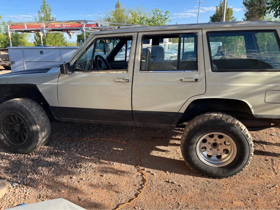 1990 Jeep XJ Cherokee - Image 2 of 3