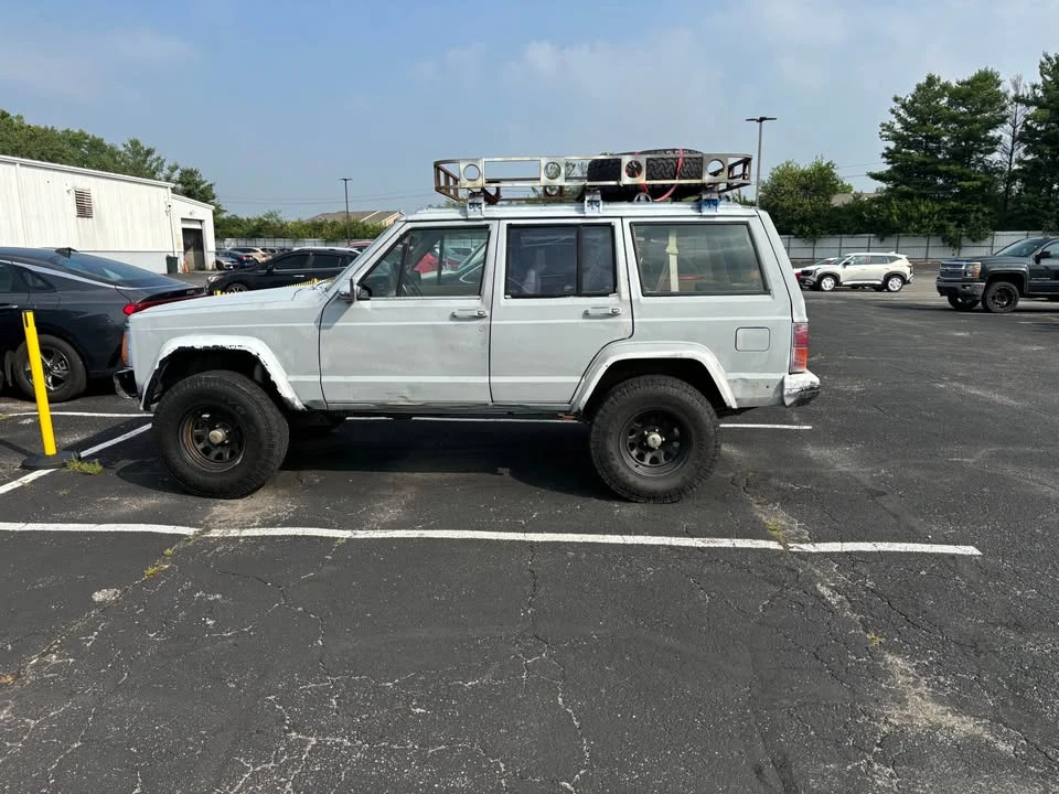 1990 Jeep XJ Cherokee - Image 3 of 8
