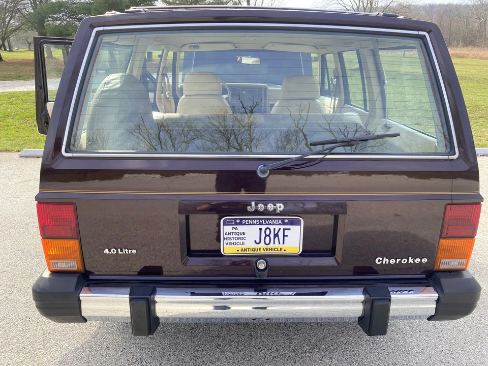 1990 Jeep XJ Cherokee - Image 11 of 31