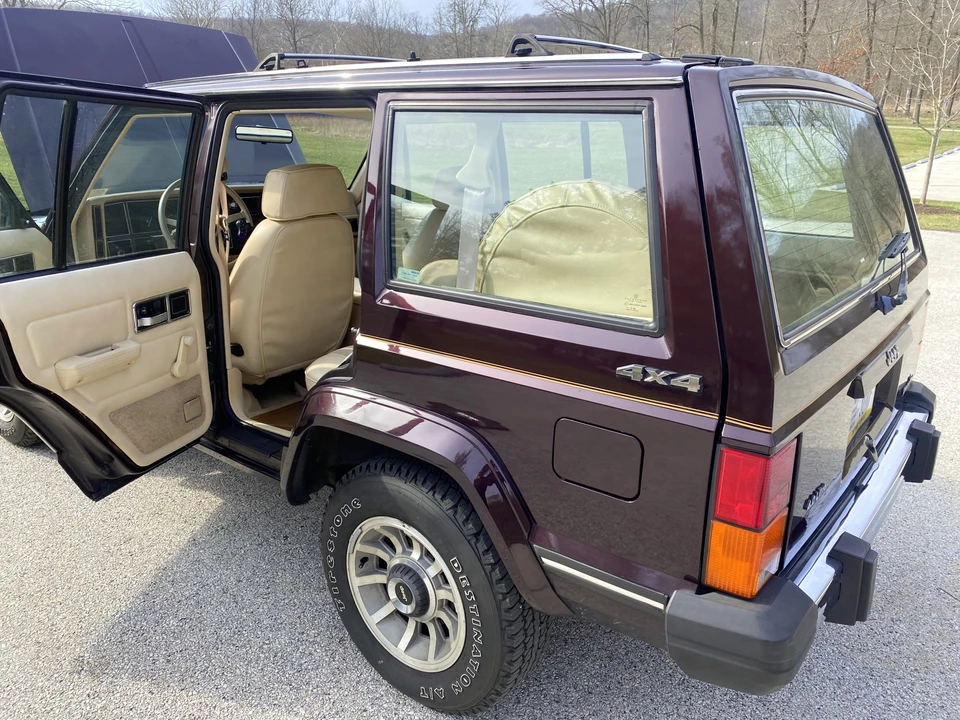 1990 Jeep XJ Cherokee - Image 23 of 31