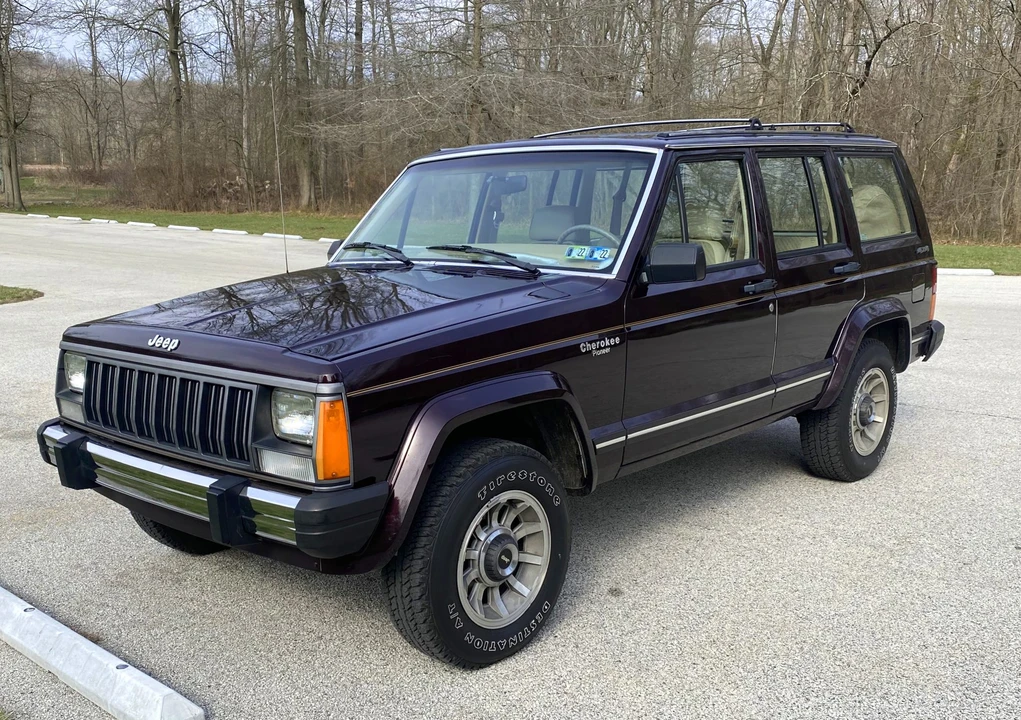 1990 Jeep XJ Cherokee - Image 2 of 31