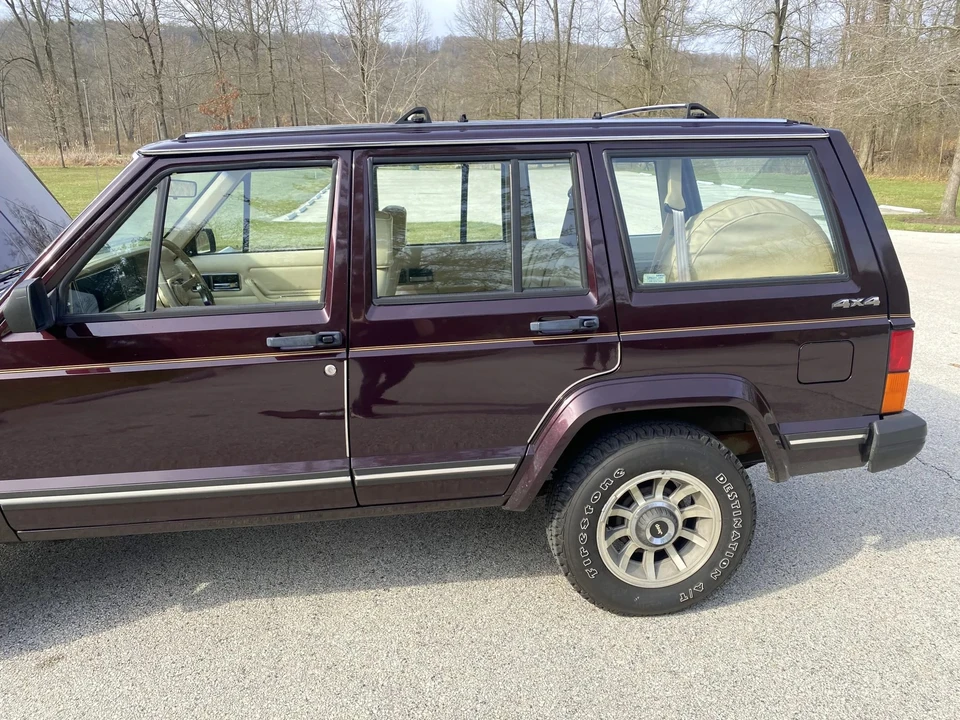 1990 Jeep XJ Cherokee - Image 30 of 31