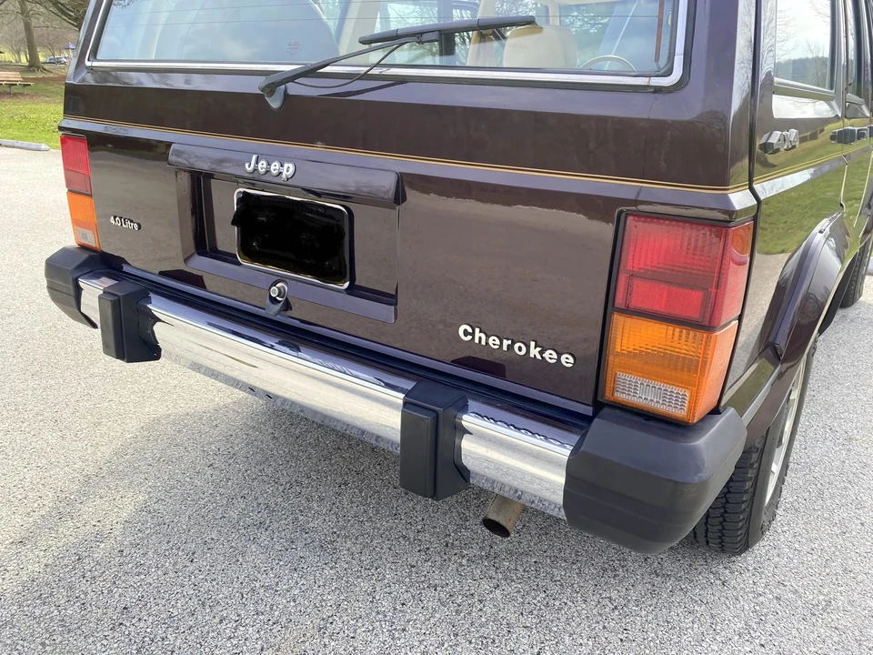 1990 Jeep XJ Cherokee - Image 23 of 31