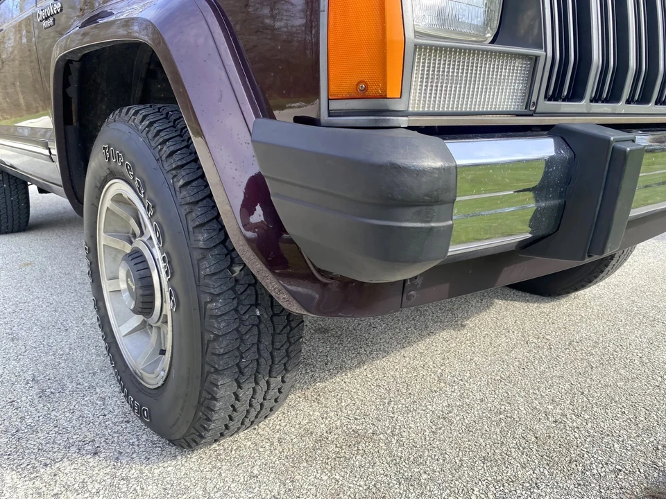 1990 Jeep XJ Cherokee - Image 28 of 31