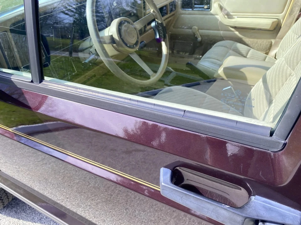 1990 Jeep XJ Cherokee - Image 16 of 31