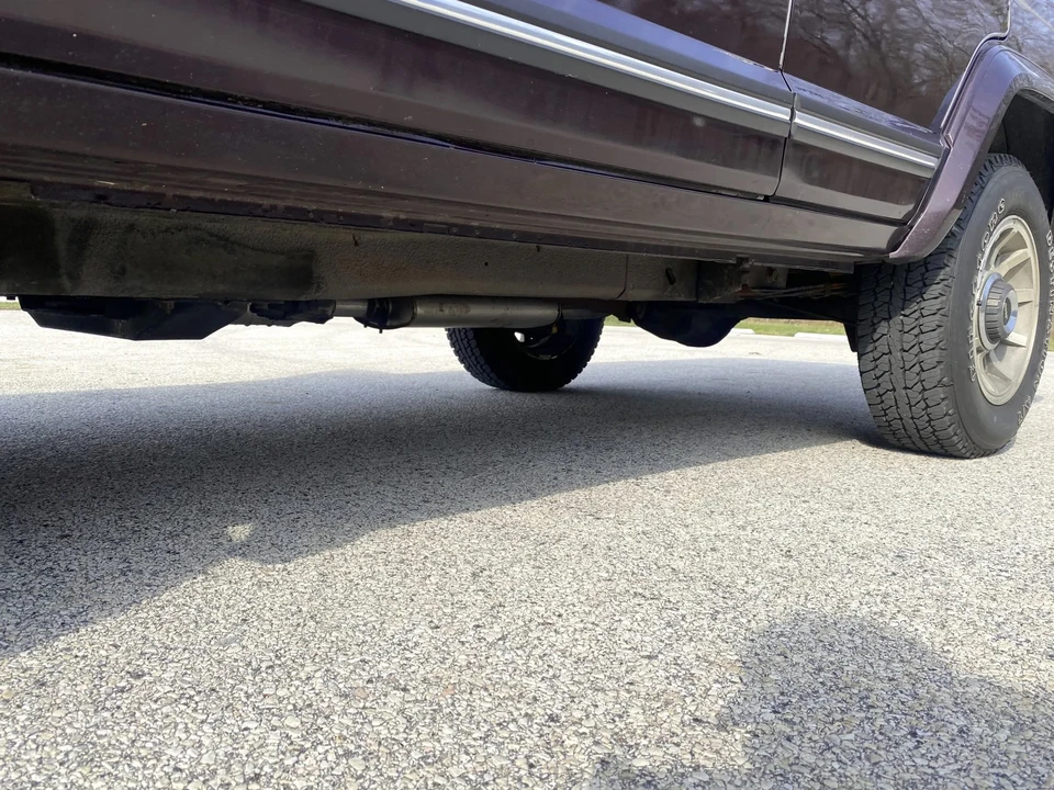 1990 Jeep XJ Cherokee - Image 12 of 31