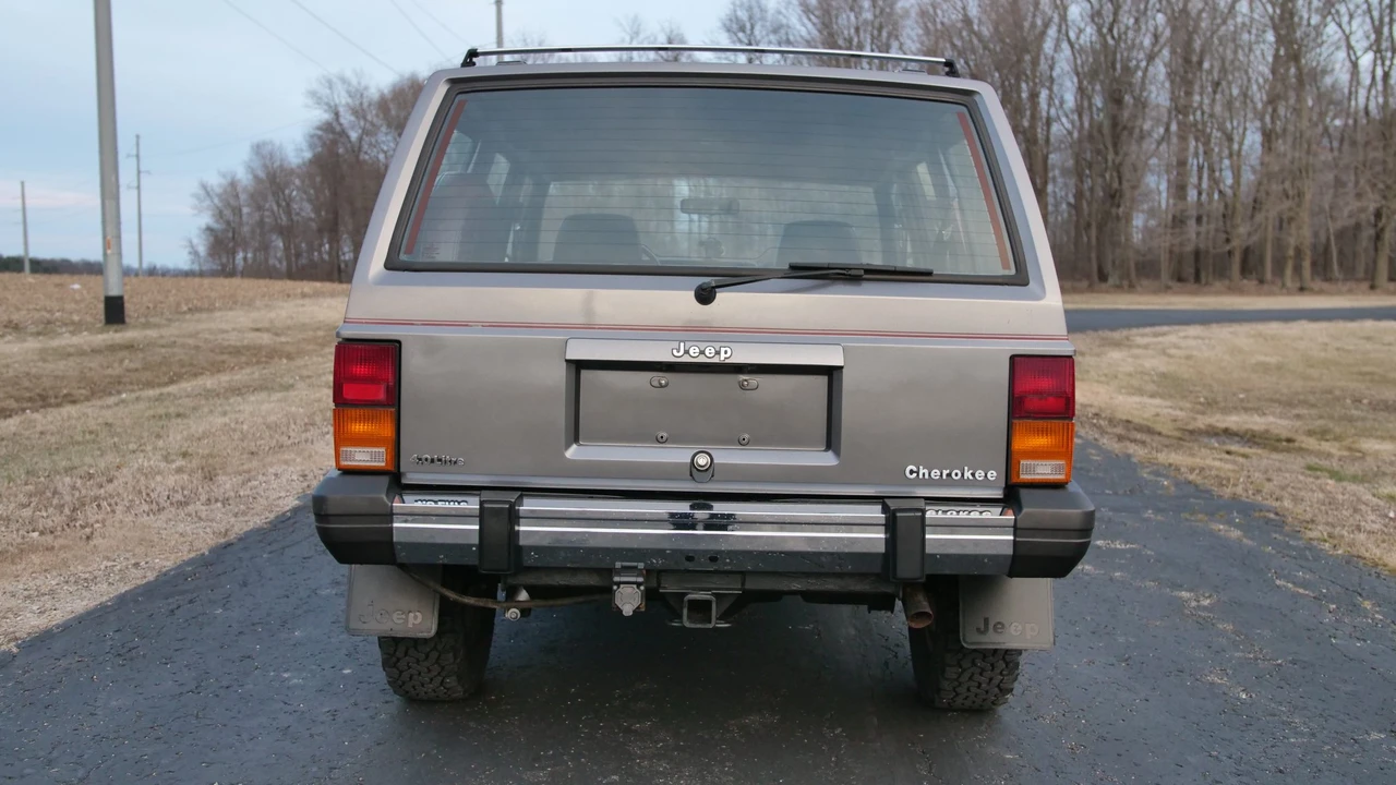 1990 Jeep XJ Cherokee - Image 26 of 31