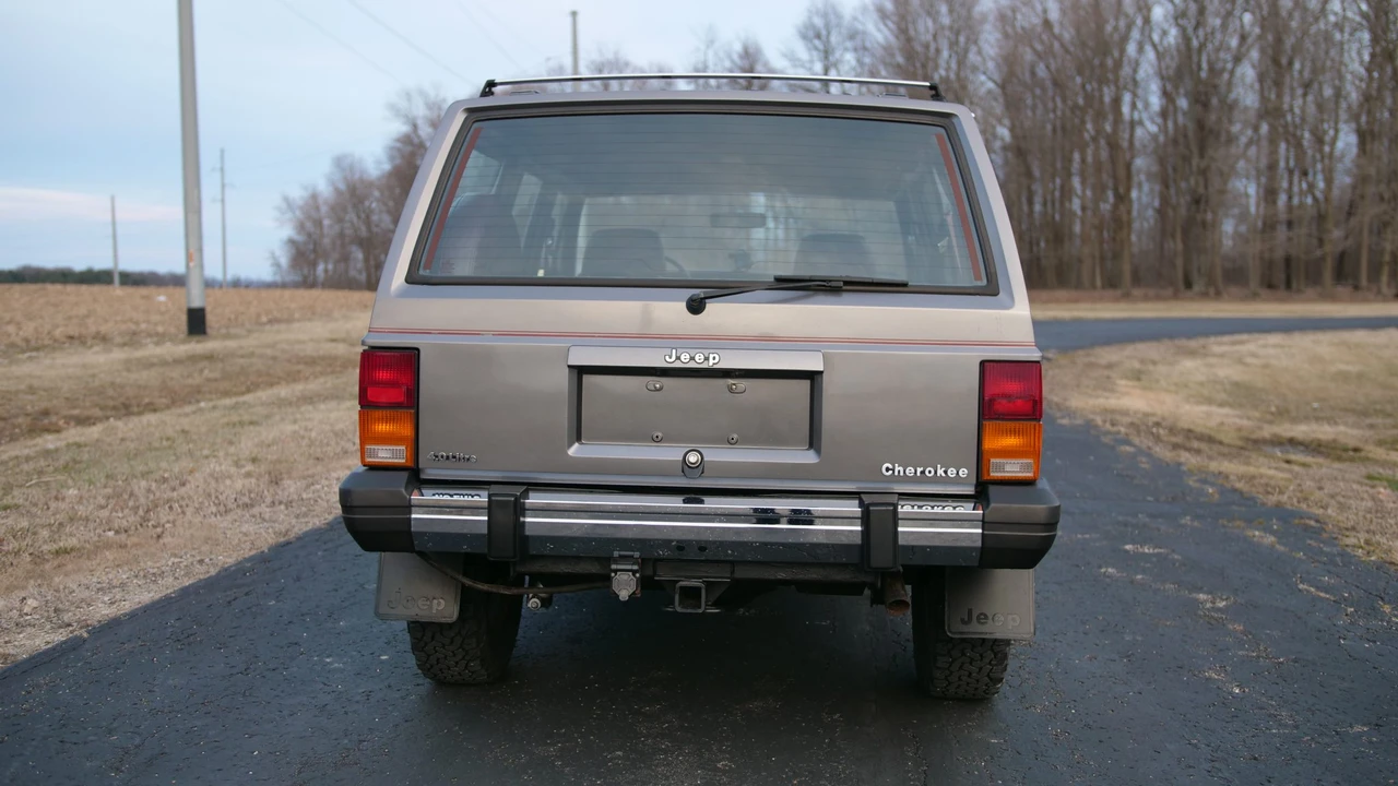 1990 Jeep XJ Cherokee - Image 27 of 31