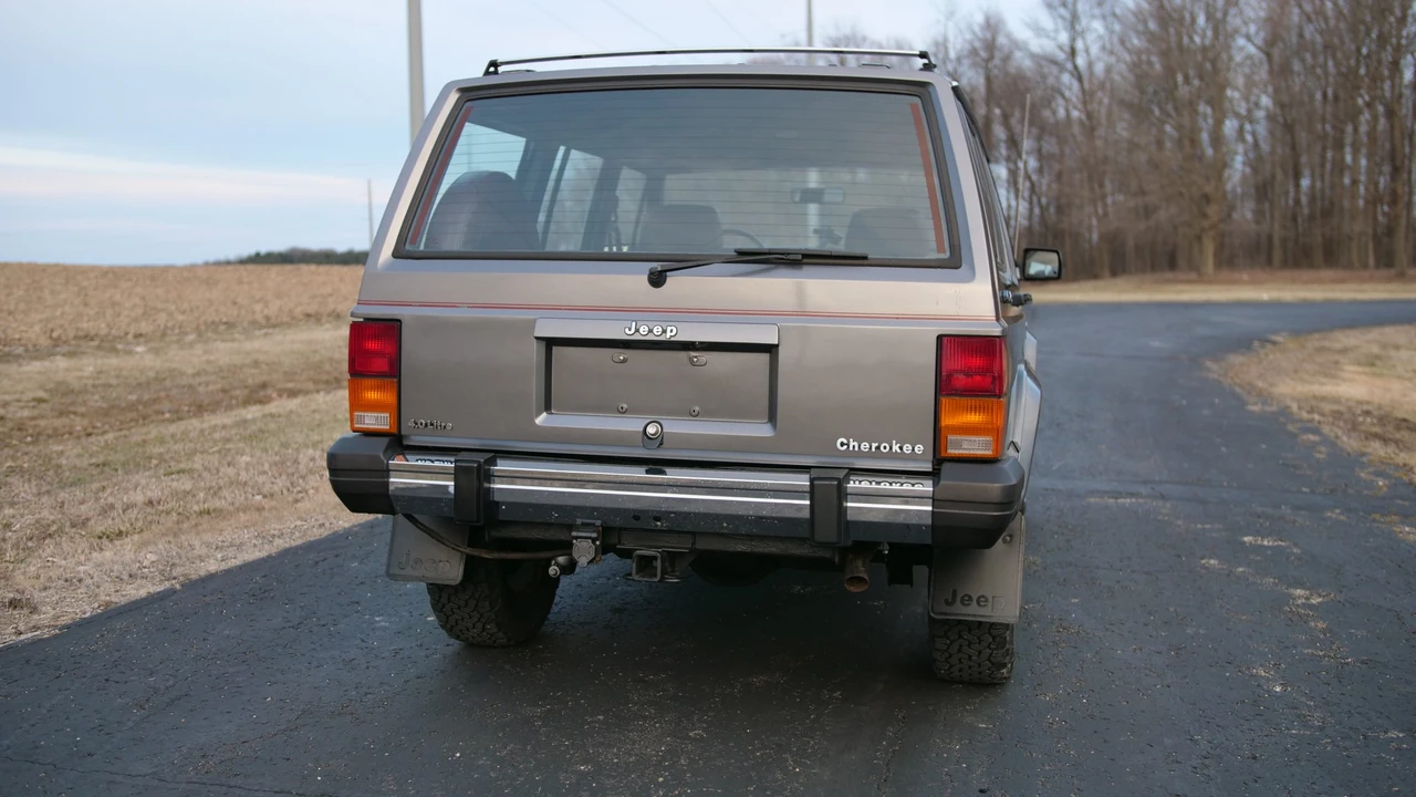 1990 Jeep XJ Cherokee - Image 29 of 31
