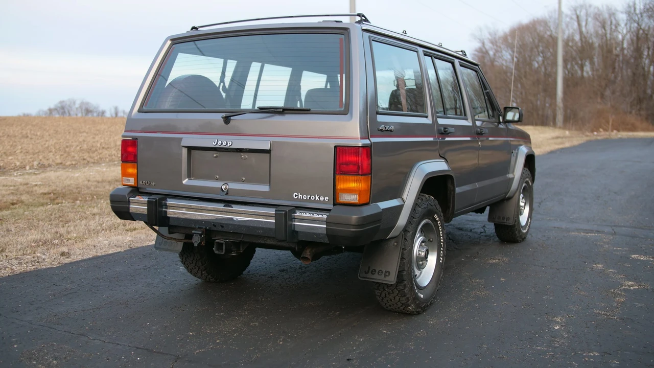 1990 Jeep XJ Cherokee - Image 31 of 31