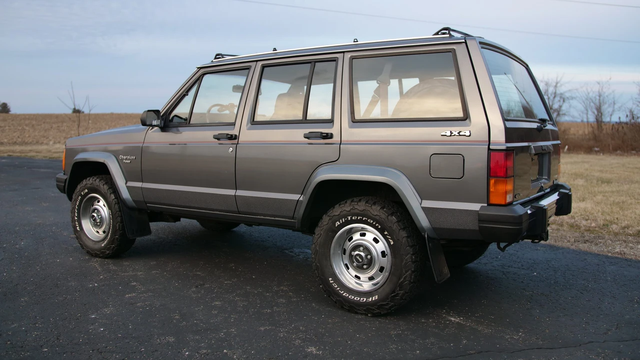 1990 Jeep XJ Cherokee - Image 22 of 31