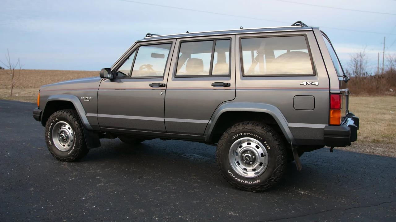 1990 Jeep XJ Cherokee - Image 21 of 31