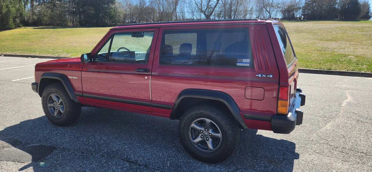 1990 Jeep XJ Cherokee - Image 5 of 31