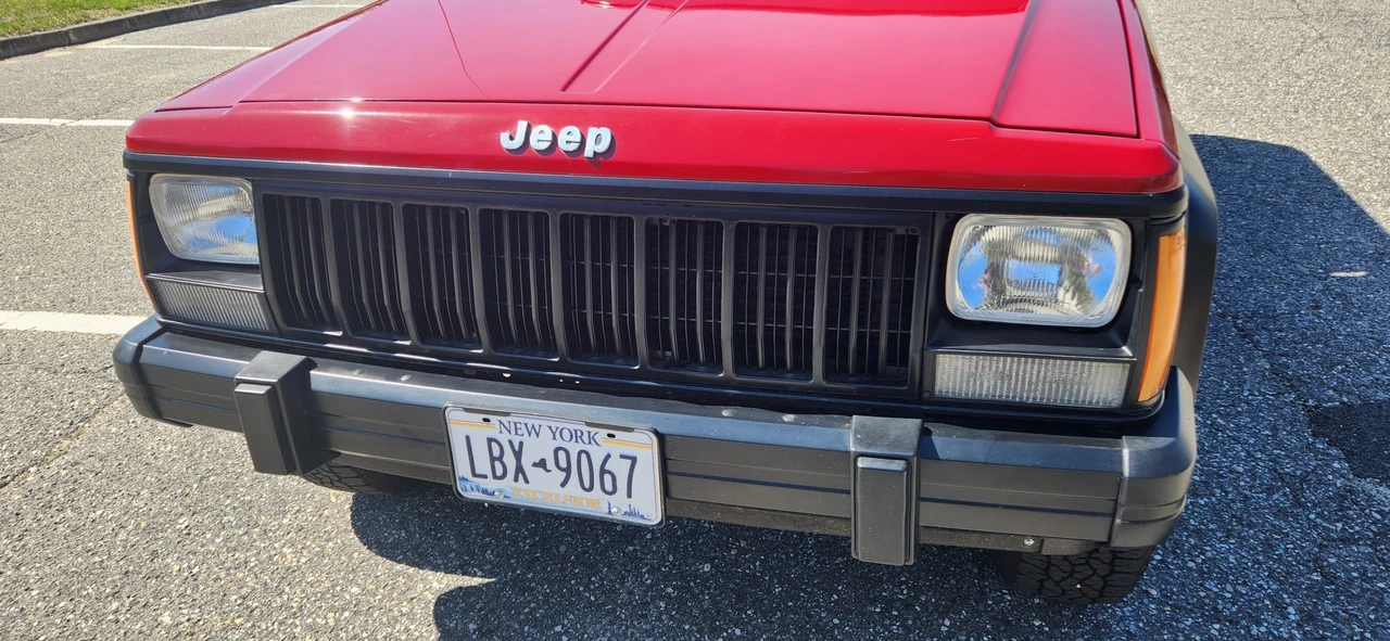 1990 Jeep XJ Cherokee - Image 14 of 31