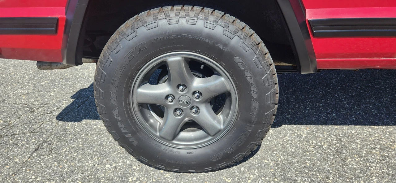 1990 Jeep XJ Cherokee - Image 30 of 31