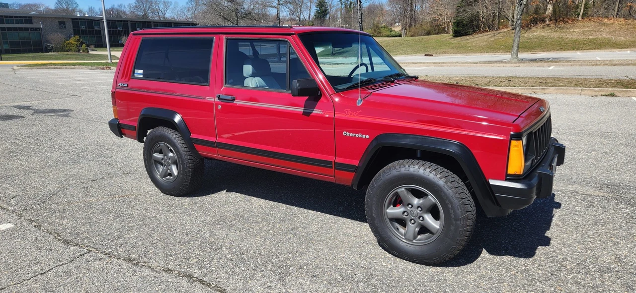 1990 Jeep XJ Cherokee - Image 10 of 31