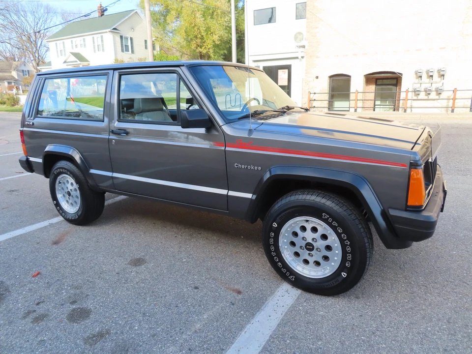 1990 Jeep XJ Cherokee - Image 27 of 31