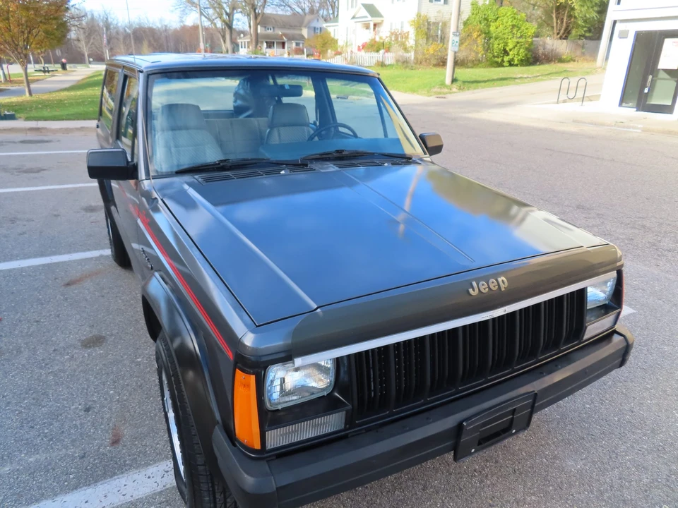 1990 Jeep XJ Cherokee - Image 29 of 31