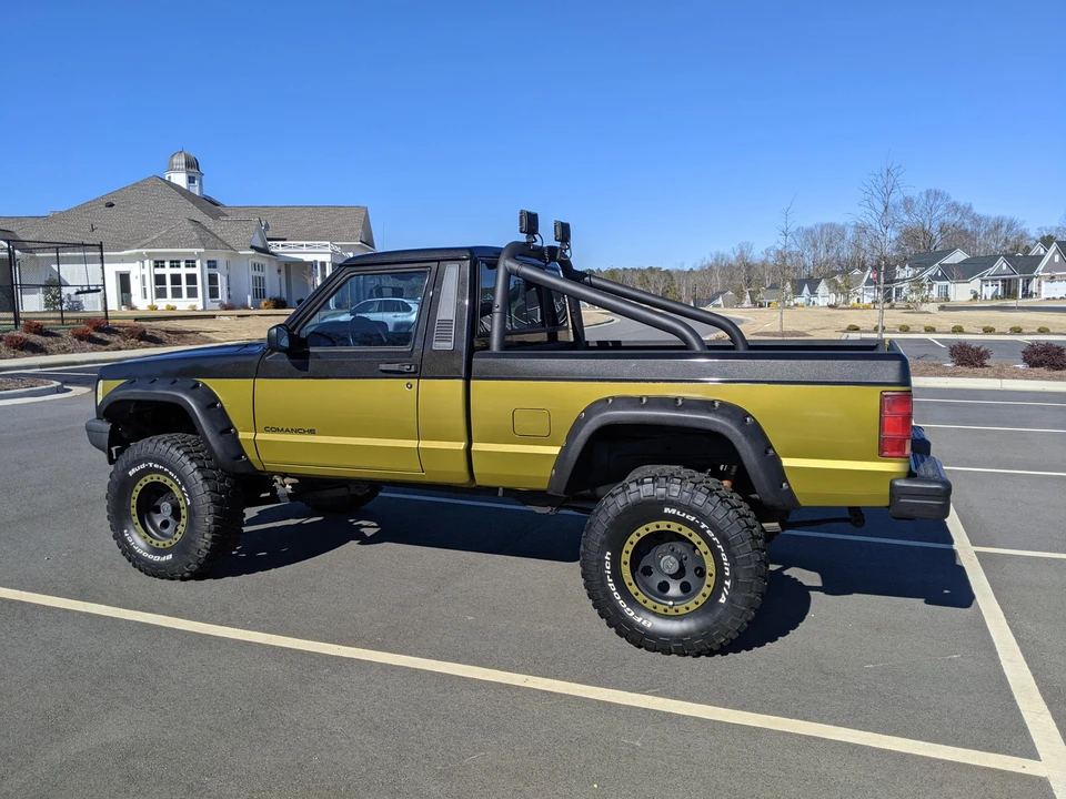 1990 Jeep Comanche - Image 9 of 31