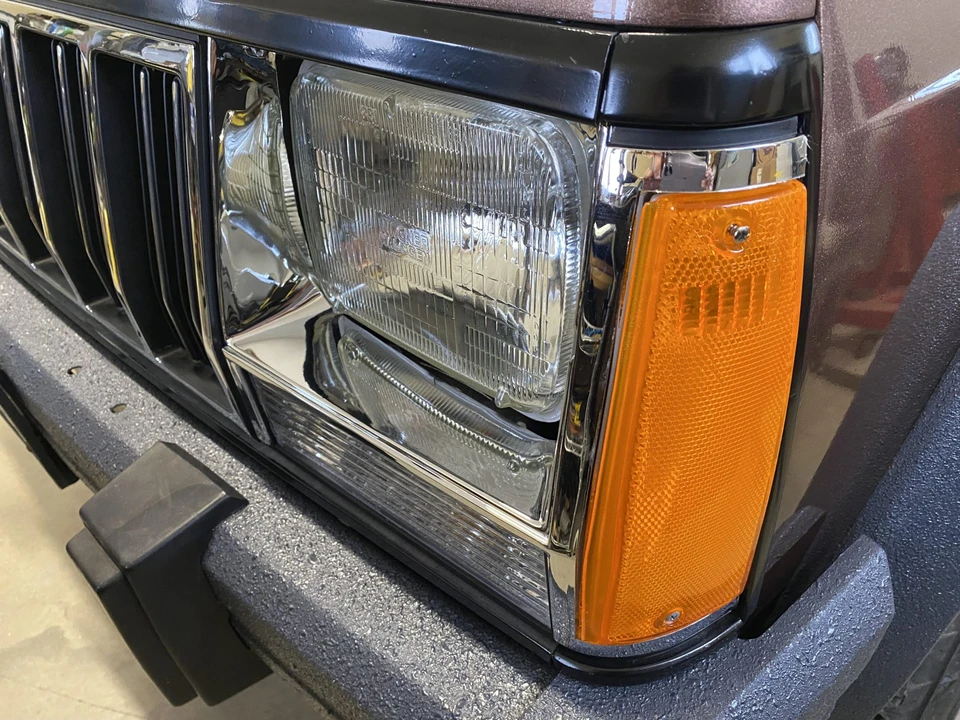 1990 Jeep Comanche - Image 13 of 31