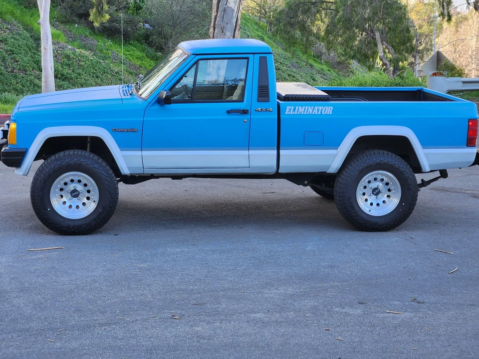 1990 Jeep Comanche - Image 10 of 31