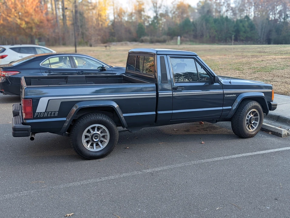 1990 Jeep Comanche - Image 18 of 31