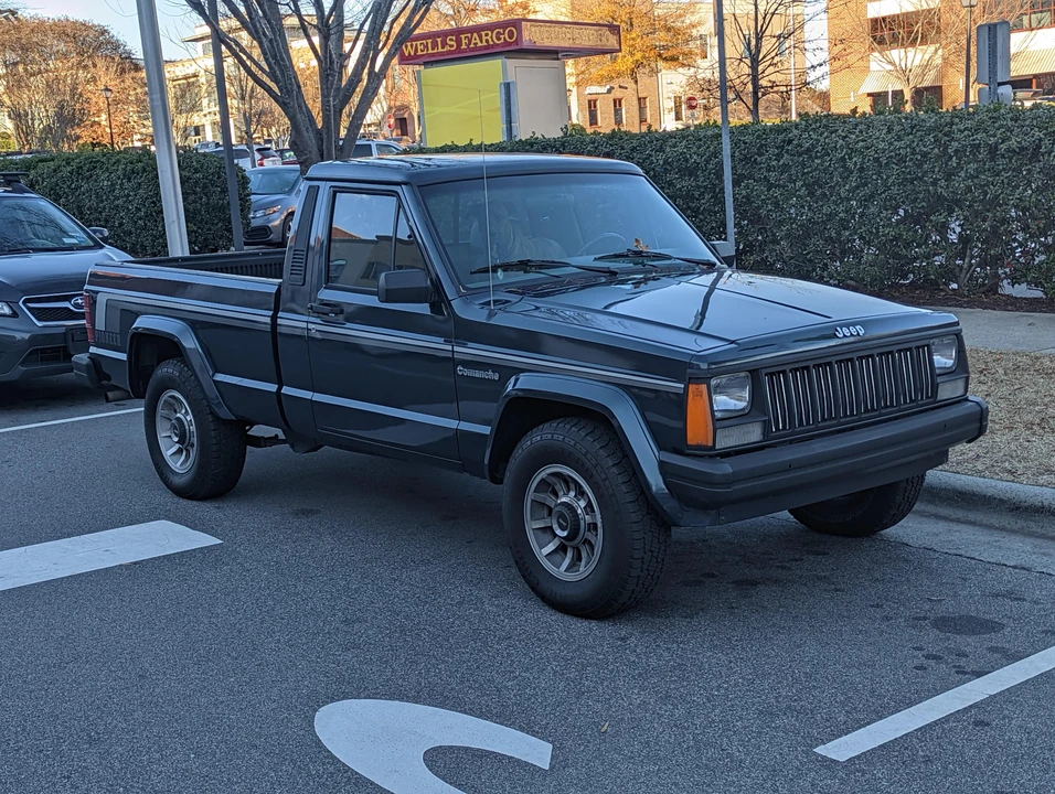 1990 Jeep Comanche - Image 21 of 31