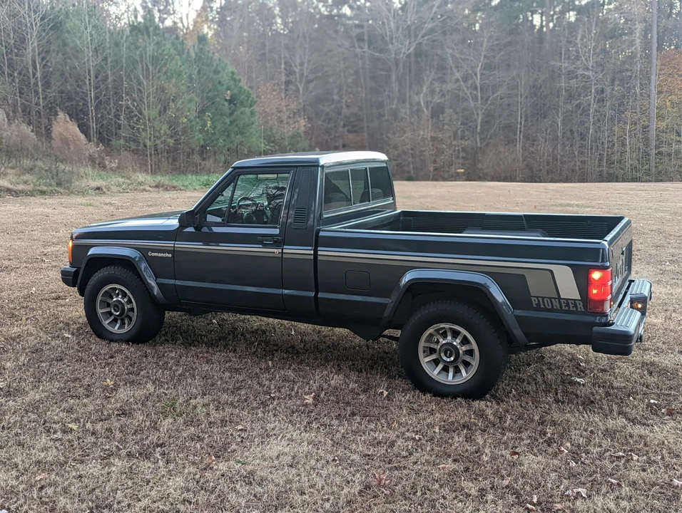 1990 Jeep Comanche - Image 12 of 31
