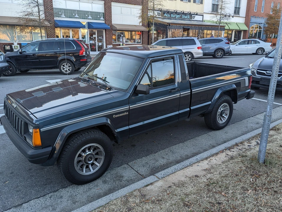 1990 Jeep Comanche - Image 8 of 31