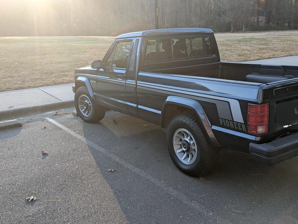 1990 Jeep Comanche - Image 13 of 31