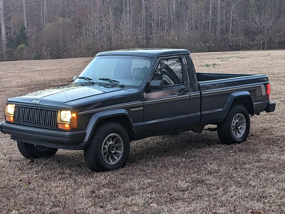 1990 Jeep Comanche - Image 9 of 31