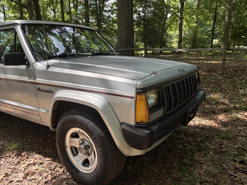 1990 Jeep Comanche - Image 28 of 31