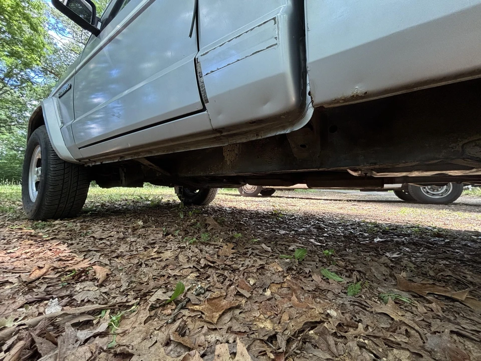 1990 Jeep Comanche - Image 14 of 31