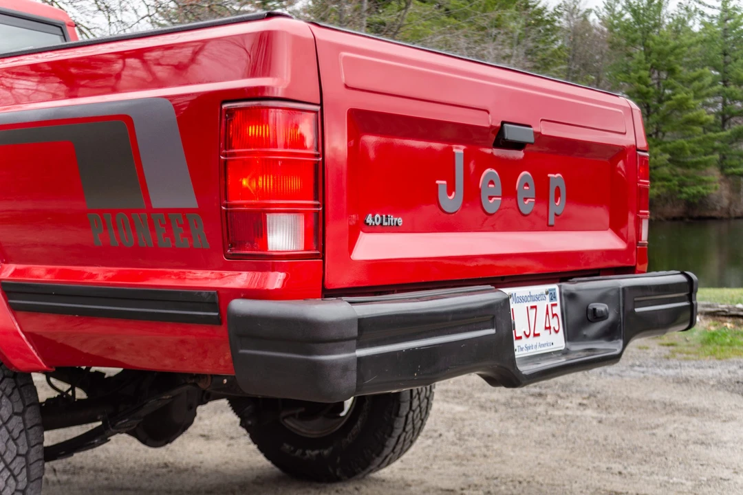 1990 Jeep Comanche - Image 28 of 31
