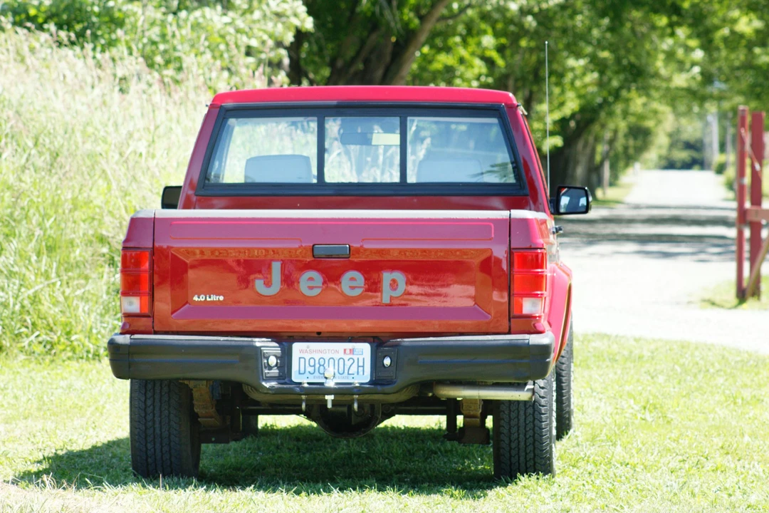 1990 Jeep Comanche - Image 21 of 31