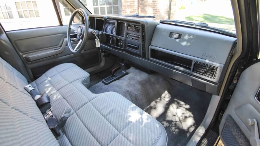 1990 Jeep Comanche - Image 6 of 25