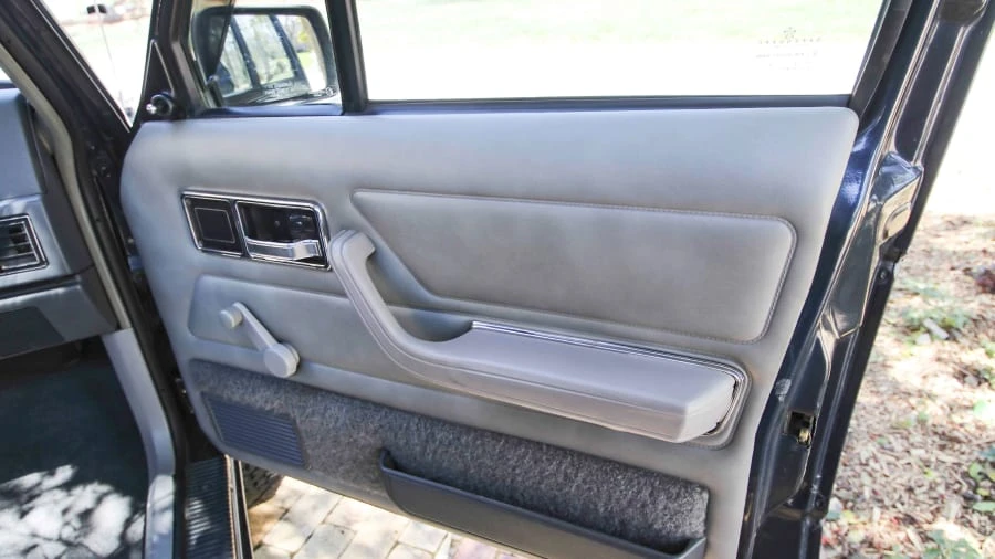 1990 Jeep Comanche - Image 7 of 25