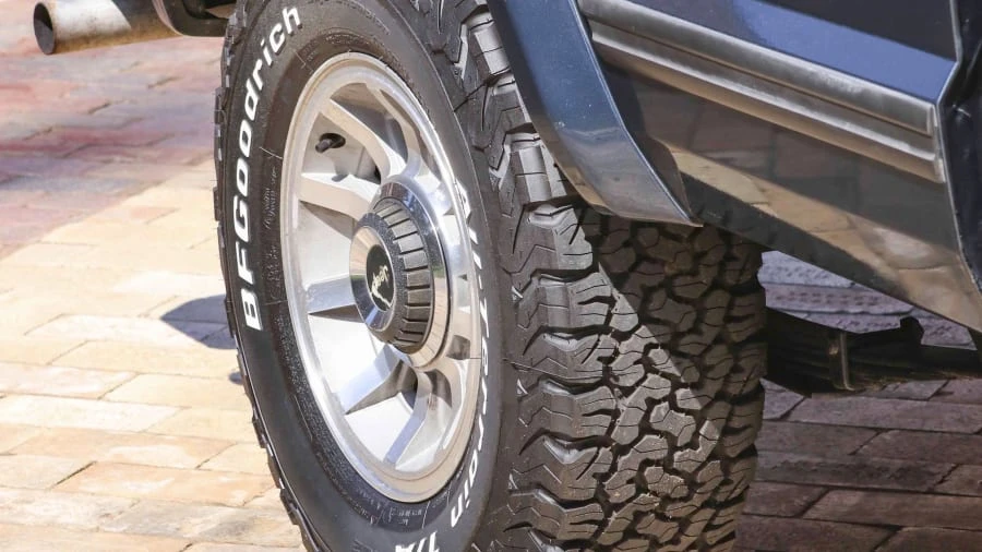 1990 Jeep Comanche - Image 17 of 25