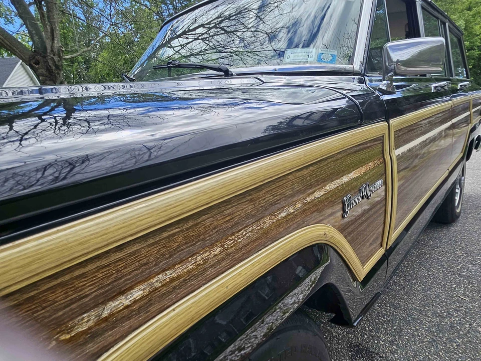 1990 Jeep SJ Grand Wagoneer - Image 13 of 31