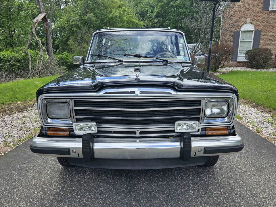 1990 Jeep SJ Grand Wagoneer - Image 2 of 31