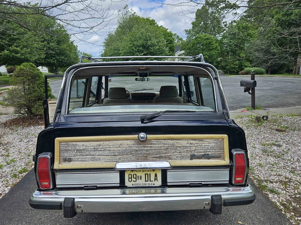 1990 Jeep SJ Grand Wagoneer - Image 6 of 31